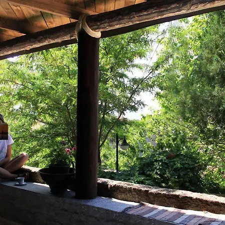 Nar Bed & Breakfast *