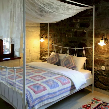 Nar Bed & Breakfast